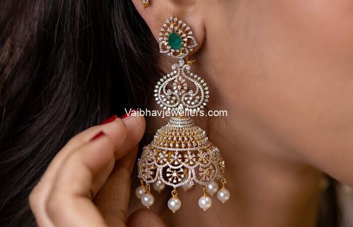 18Kt Beautiful Diamond Jhumkas