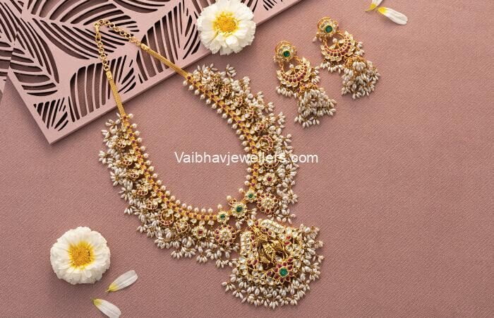 Vaibhav Jewellers 22Kt Guttapusala Radha Necklace
