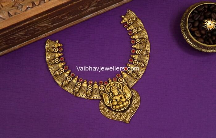Vaibhav Jewellers 22K Antique Gold Necklace-5