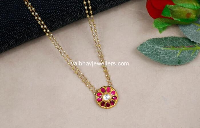 Vaibhav Jewellers 22K Antique Pendant Set-2