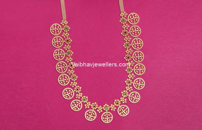 18Kt Diamond Traditional Bottu Haram