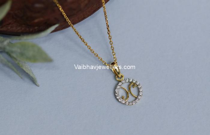 Vaibhav Jewellers 18Kt Diamond Pisces Zodiac Sign Pendant