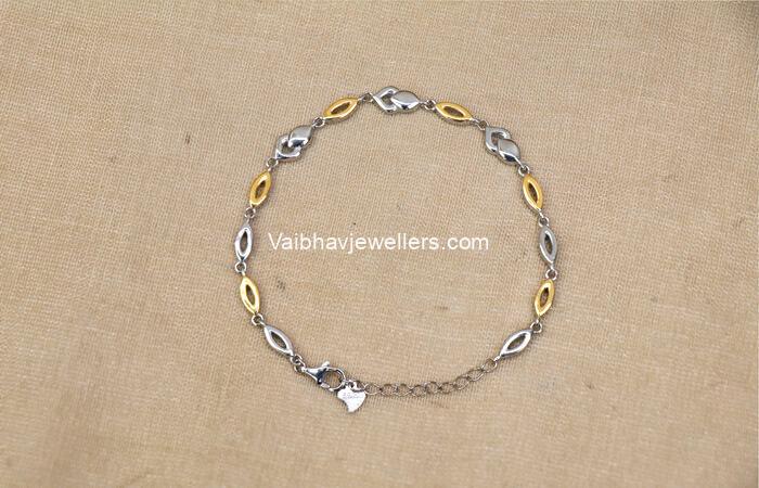 Luxury Design Ladies Silver Bracelet