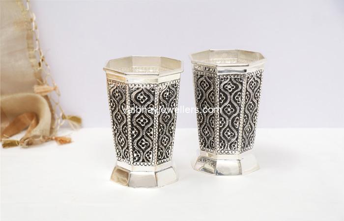 Vaibhav Jewellers Antique Silver Embossed Tumblers