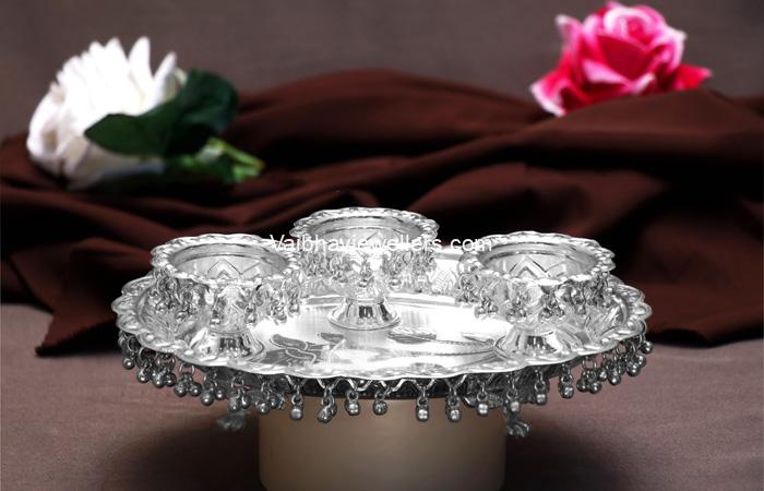 Vaibhav Jewellers Silver Nagash Muvva Plates