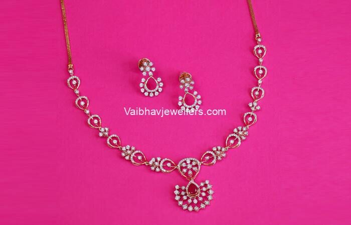 18Kt Elegant Blossom Diamond Necklace Set 159VG6494