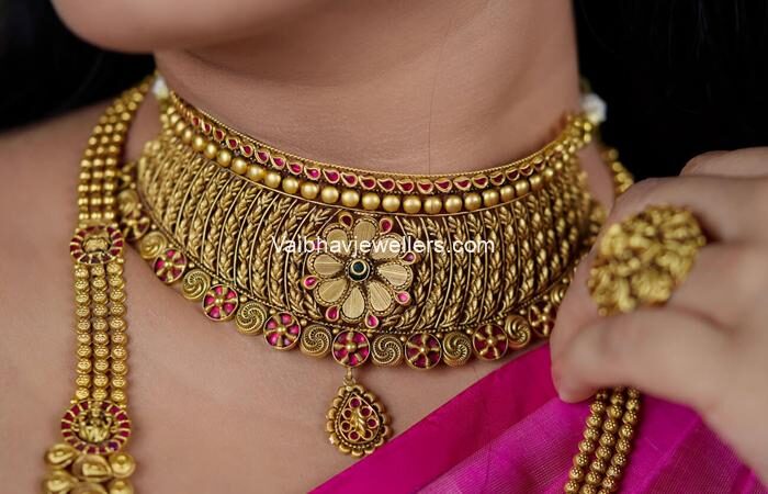 Gold Antique Floral Choker