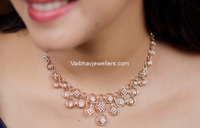 18Kt Gold Eternal Circles Necklace Set