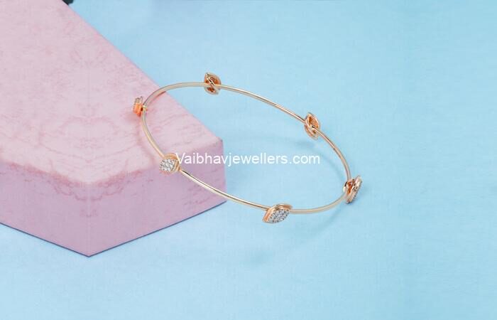Dazzling Diamond Leaf Bracelet