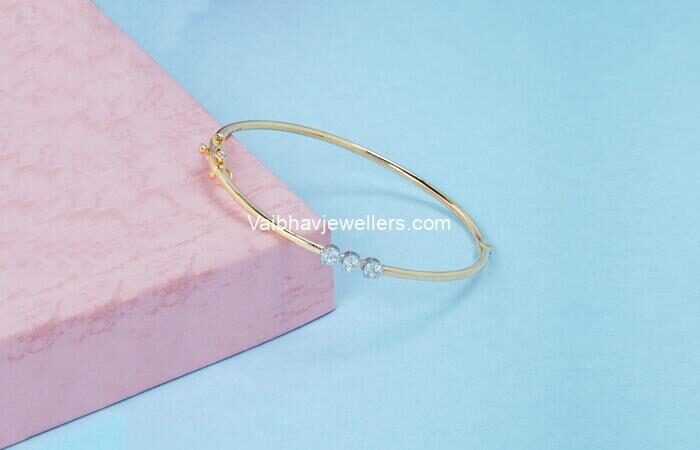 Elegant Trio Sparkle Diamond Bracelet