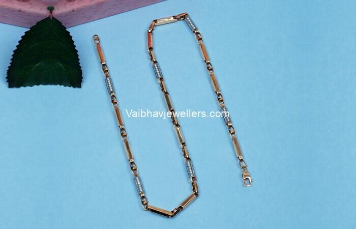 Elegant Opulent Italian Gold Diamond Chain