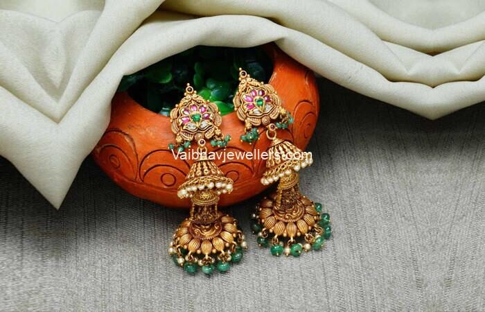 Exquisite South Indian Gold Earrings with Traditional Design